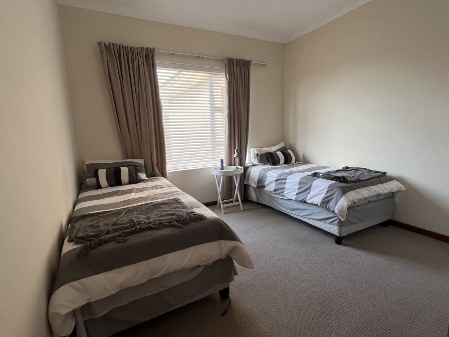 4 Bedroom Property for Sale in Wavecrest Eastern Cape